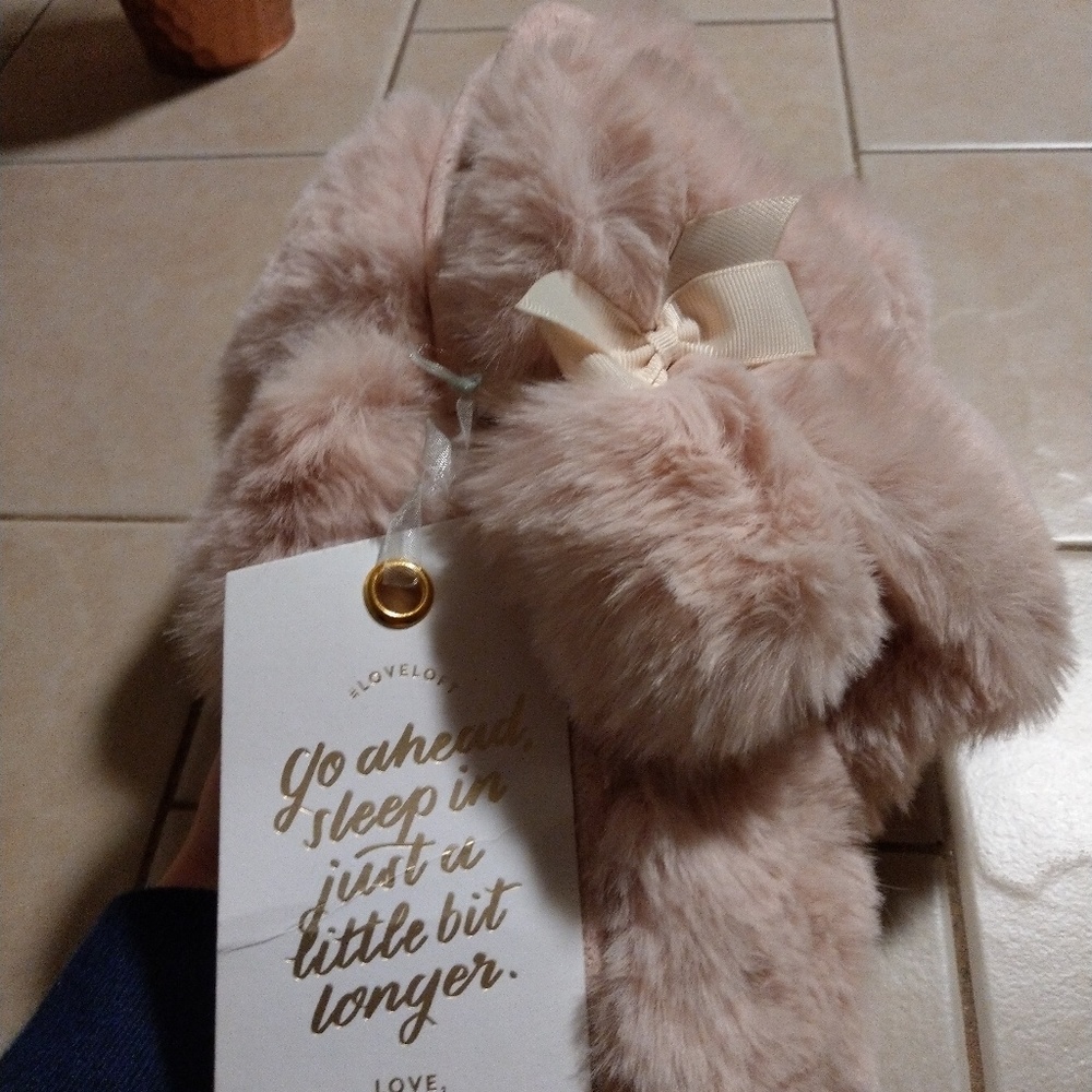 Ann Taylor Loft fur slippers